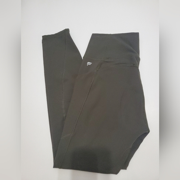 Fabletics Oasis Purelux High Waisted 7/8 Leggings - Picture 1 of 5